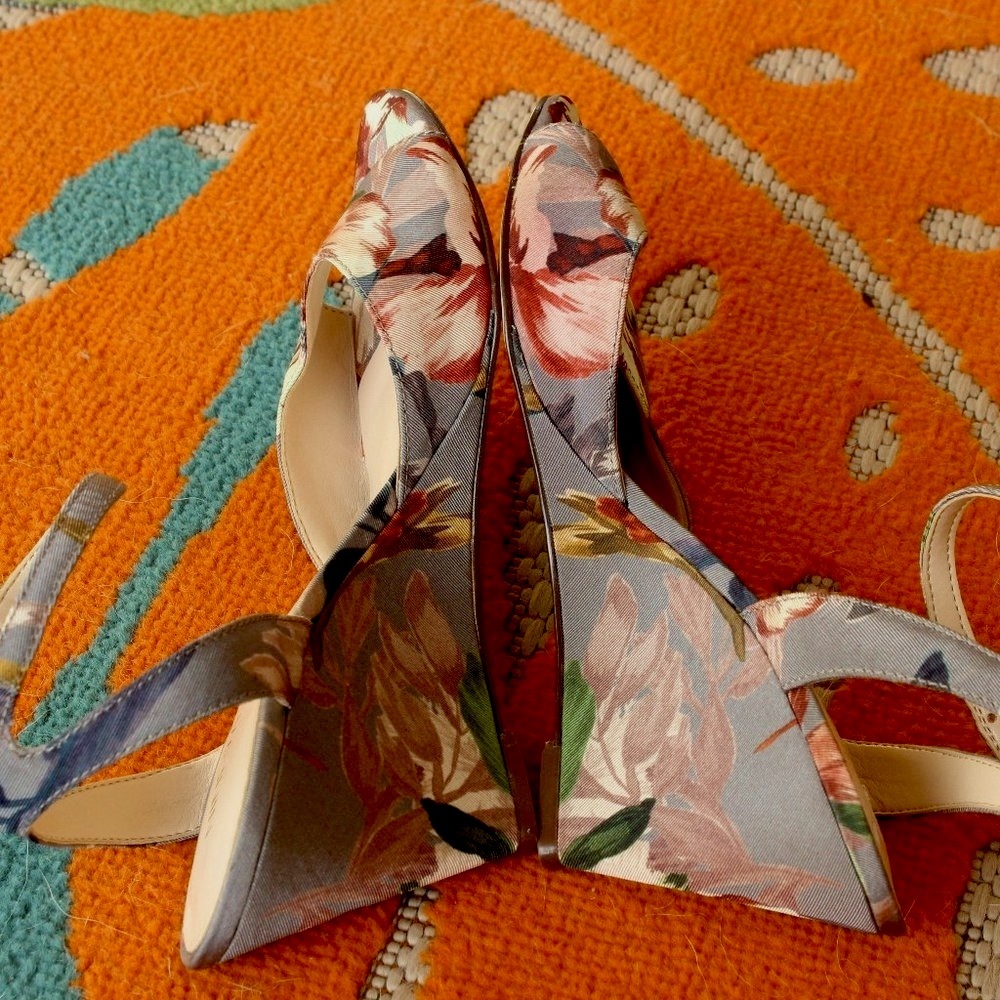 Nine West Kadir Floral Wedges